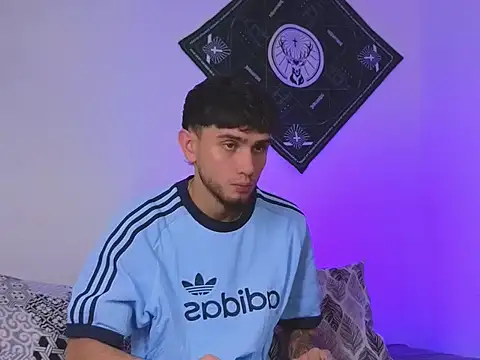 samevansx  online show from 10/18/25, 03:14