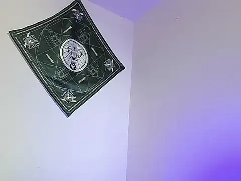 samevansx  online show from 04/01/26, 06:16