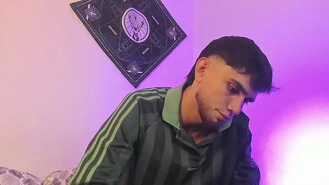 samevansx  online show from 04/16/26, 09:04