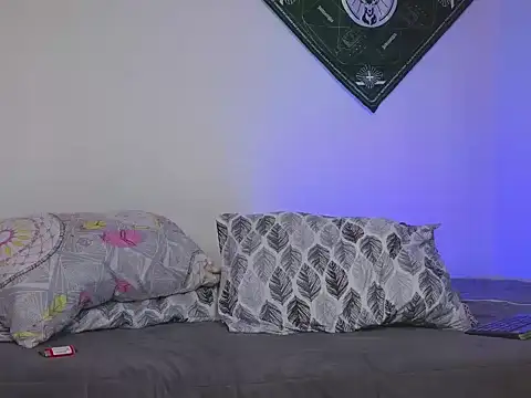 samevansx  online show from 09/23/25, 03:30