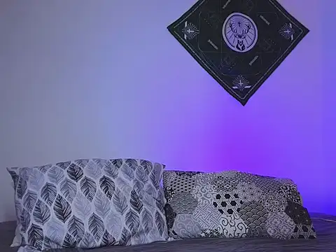 samevansx  online show from 10/16/25, 02:25