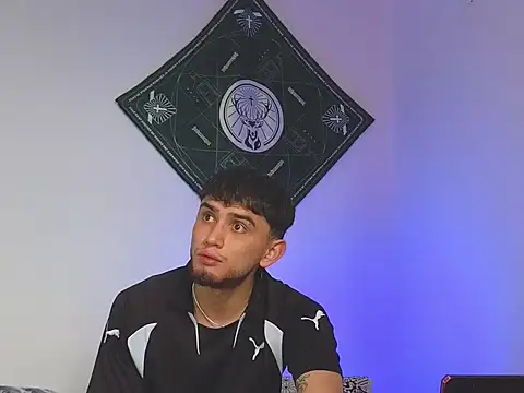 samevansx  online show from 10/31/25, 03:08