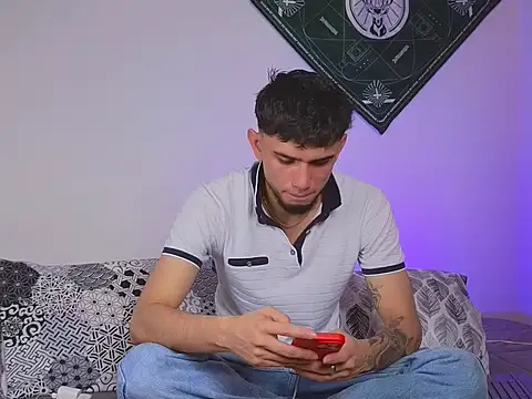 samevansx  online show from 10/03/25, 01:34