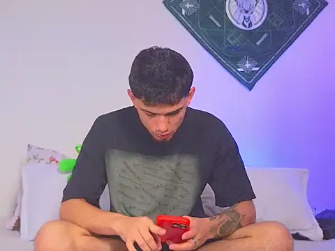 samevansx  online show from 11/26/25, 01:55