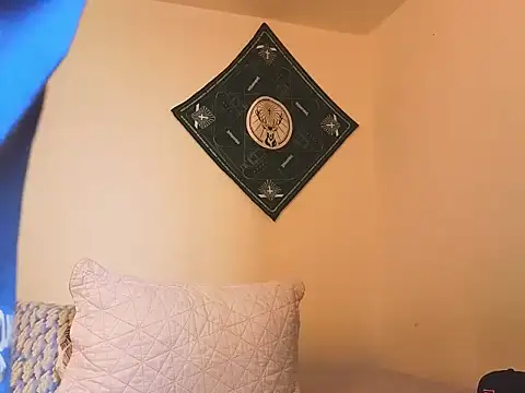 samevansx  online show from 12/22/25, 05:57