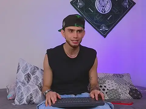 samevansx  online show from 10/01/25, 07:29