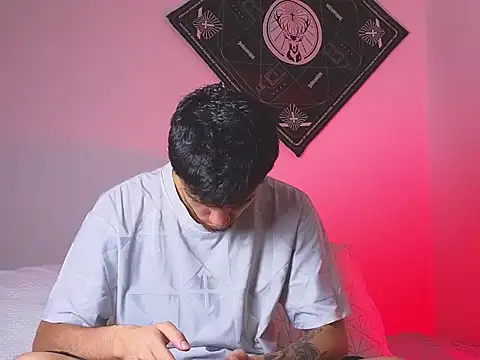 samevansx  online show from 12/16/25, 04:11