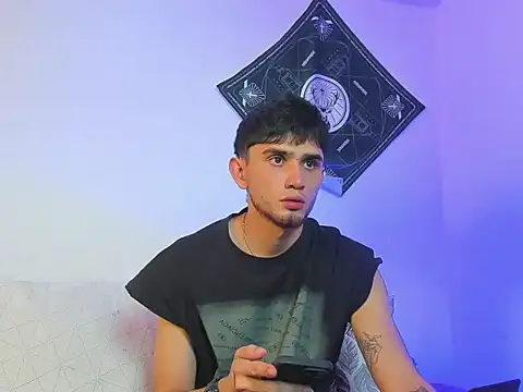 samevansx  online show from 02/11/26, 05:57