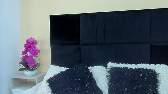 MaddyCrofft online show from 03/12/26, 11:25