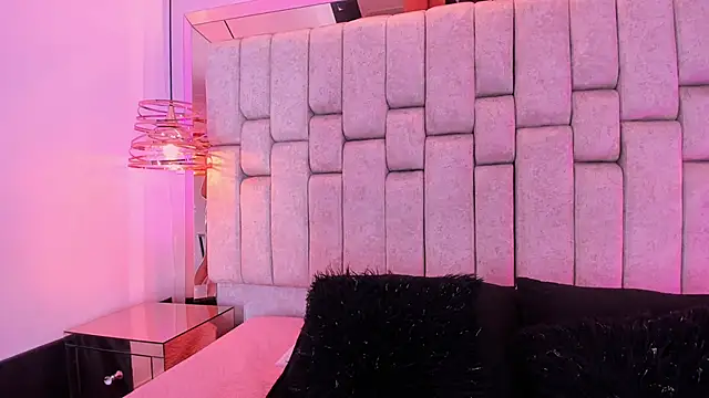 MaddyCrofft online show from 04/01/26, 11:22