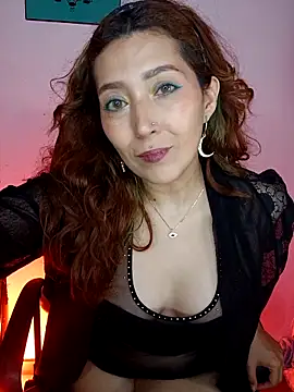 Luz delunaa online show from 05/14/26, 04:53