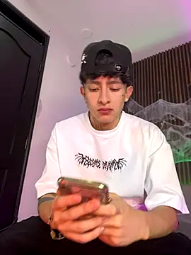 troy rouge online show from 10/23/25, 07:12