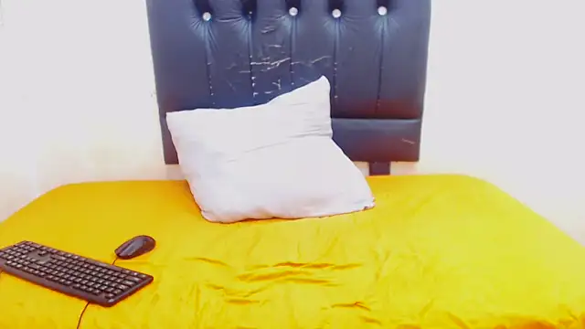 NICKY19XX online show from 03/18/25, 07:55