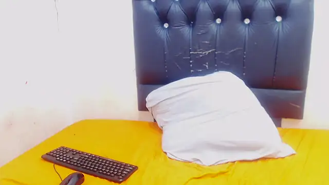 NICKY19XX online show from 03/19/25, 02:27