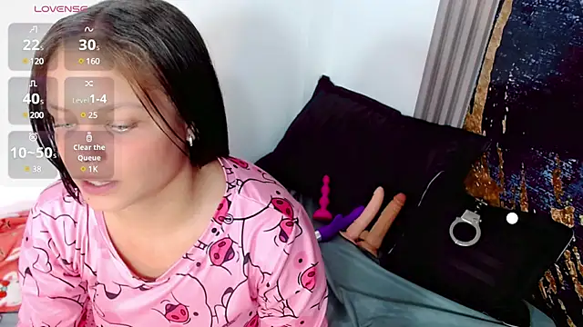 Snapshot of vella_sex chatting on 03/14/25, 08:38 vella sex online show from 03/14/25, 08:38