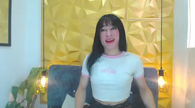 Snapshot of Small_Hot19 chatting on 03/17/25, 05:27 Small Hot19 online show from 03/17/25, 05:27