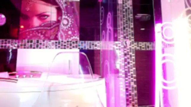 Snapshot of Small_Hot19 chatting on 12/21/25, 11:34 Small Hot19 online show from 12/21/25, 11:34