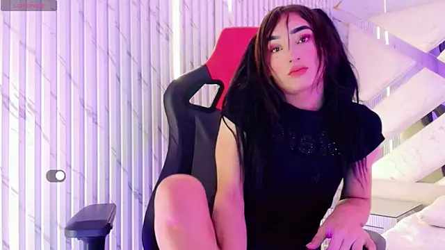 Small Hot19 online show from 05/21/26, 08:34