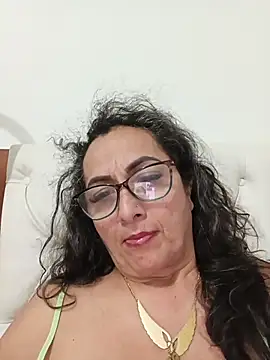Snapshot of AlessandraLeroy chatting on 07/18/26, 12:19 AlessandraLeroy online show from 07/18/26, 12:19