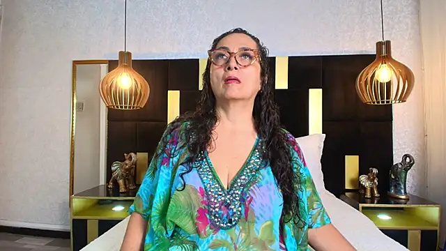 AlessandraLeroy online show from 11/16/25, 01:05