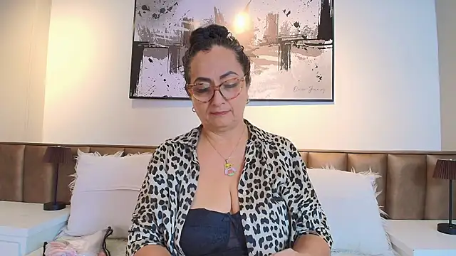 Snapshot of AlessandraLeroy chatting on 05/30/26, 12:33 AlessandraLeroy online show from 05/30/26, 12:33