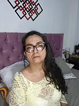 AlessandraLeroy online show from 11/22/25, 02:32