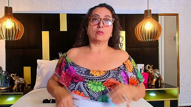 AlessandraLeroy online show from 10/12/25, 02:29