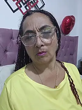 AlessandraLeroy online show from 04/03/26, 03:24