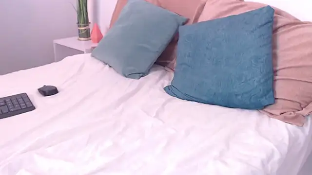 Snapshot of sharon_rosse__ chatting on 03/22/25, 03:09 sharon rosse online show from 03/22/25, 03:09