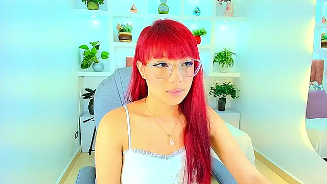 Snapshot of sharon_rosse__ chatting on 12/16/25, 12:31 sharon rosse online show from 12/16/25, 12:31