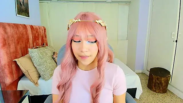 Snapshot of sharon_rosse__ chatting on 10/31/25, 07:32 sharon rosse online show from 10/31/25, 07:32