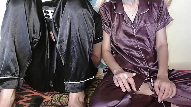 NaughtyThrouple007 online show from 06/16/26, 01:33