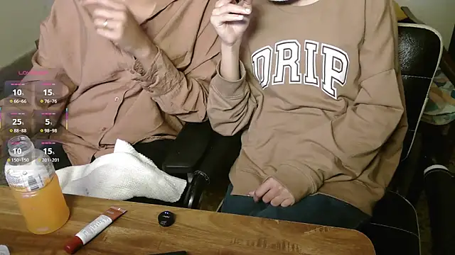 NaughtyThrouple007 online show from 12/18/25, 11:19