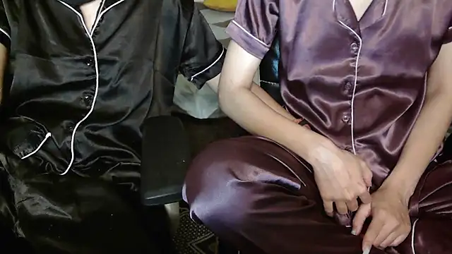 NaughtyThrouple007 online show from 02/10/26, 08:19