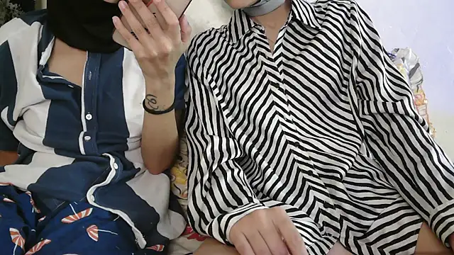 NaughtyThrouple007 online show from 04/05/26, 05:41