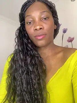 Nahomy gree online show from 11/06/25, 04:27