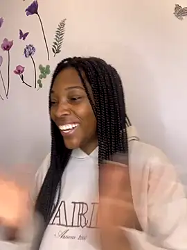 Nahomy gree online show from 12/02/25, 05:20