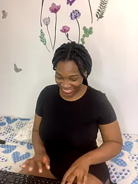 Nahomy gree online show from 10/24/25, 06:01