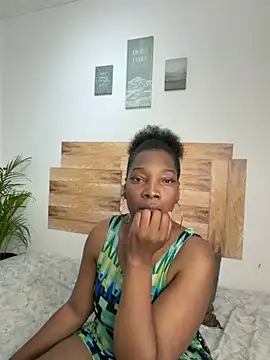 Nahomy gree online show from 04/07/26, 07:26