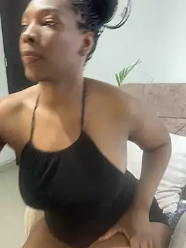 Nahomy gree online show from 02/24/26, 02:01