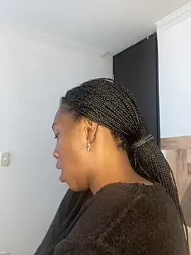 Nahomy gree online show from 03/25/26, 07:13