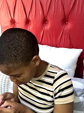 Snapshot of BondiBitch chatting on 10/07/25, 08:59 BondiBitch online show from 10/07/25, 08:59