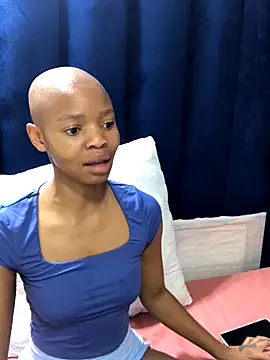 BondiBitch online show from 11/03/25, 03:04