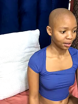 BondiBitch online show from 11/05/25, 02:14