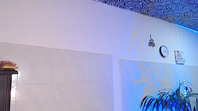 KimberlyXtreme online show from 05/09/26, 01:42