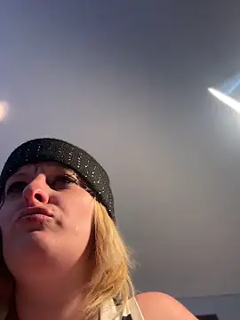 KITTYBOOBOOFUXX online show from 04/08/26, 04:36