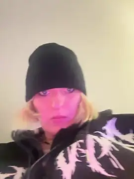 Snapshot of KITTYBOOBOOFUXX chatting on 12/16/25, 07:12 KITTYBOOBOOFUXX online show from 12/16/25, 07:12