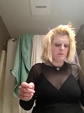 Snapshot of KITTYBOOBOOFUXX chatting on 02/17/26, 09:28 KITTYBOOBOOFUXX online show from 02/17/26, 09:28