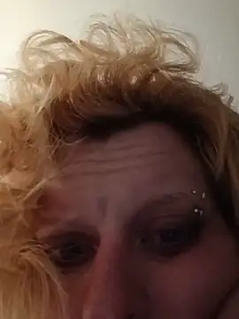 KITTYBOOBOOFUXX online show from 04/22/26, 10:11