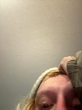 Snapshot of KITTYBOOBOOFUXX chatting on 01/12/26, 02:35 KITTYBOOBOOFUXX online show from 01/12/26, 02:35